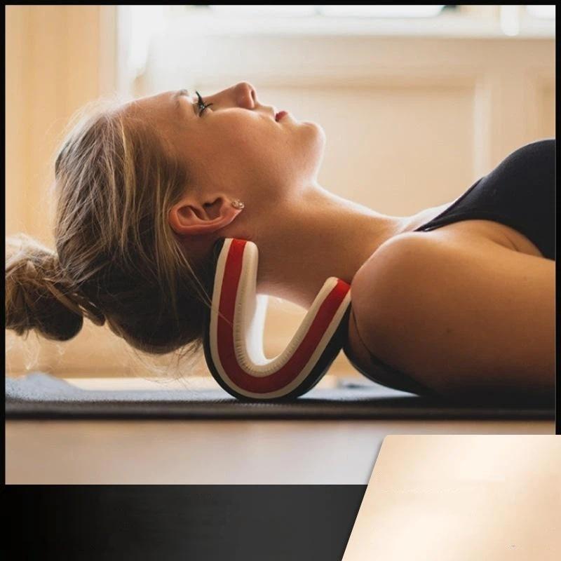 وسادة توتر الرقبة والكتفين من  - مراجعة Neck Traction Pillow وسعره